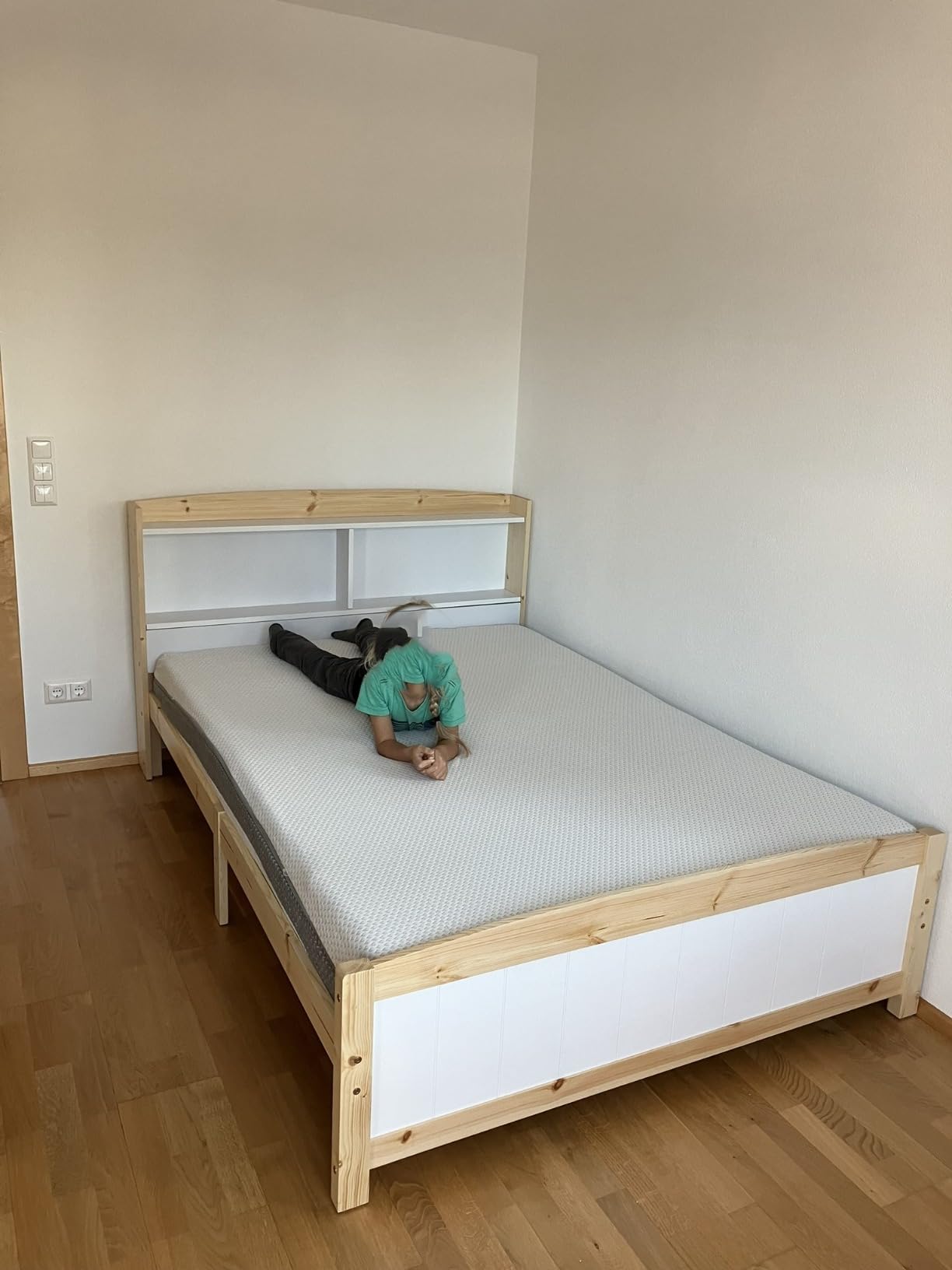 Dolamaní letto singolo 90x200 pino con testiera libreria
