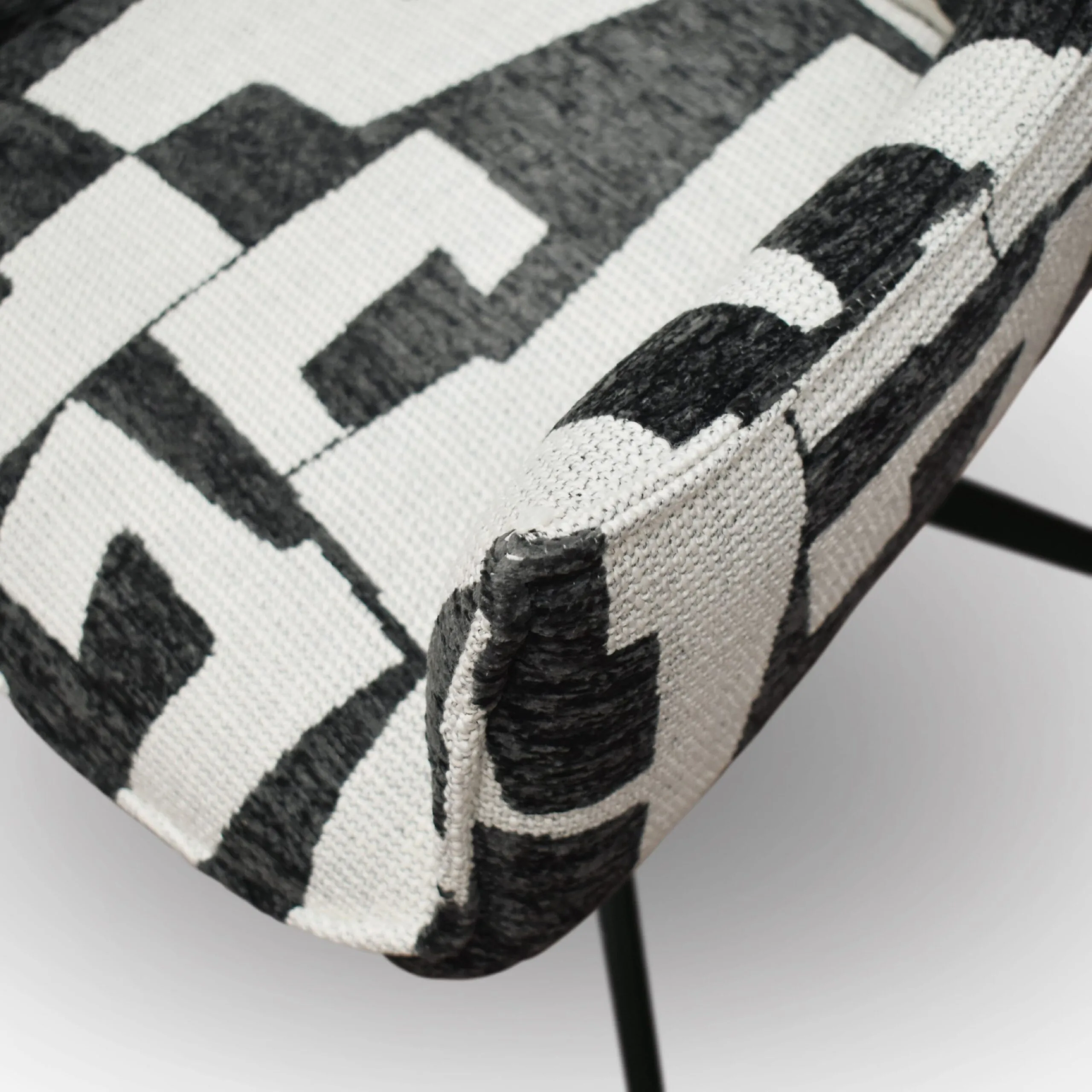Epocantica Ornella Poltrona Girevole Tessuto Geometrico Bicolore