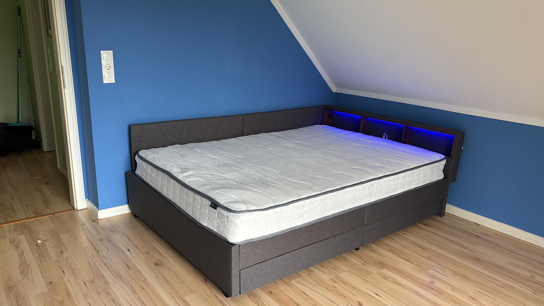 Dolamaní Letto Beige A 90x200 con Cassetti LED Lino