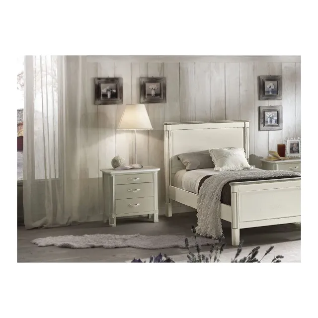 Epocantica Provenzale comodino 3 cassetti legno massello